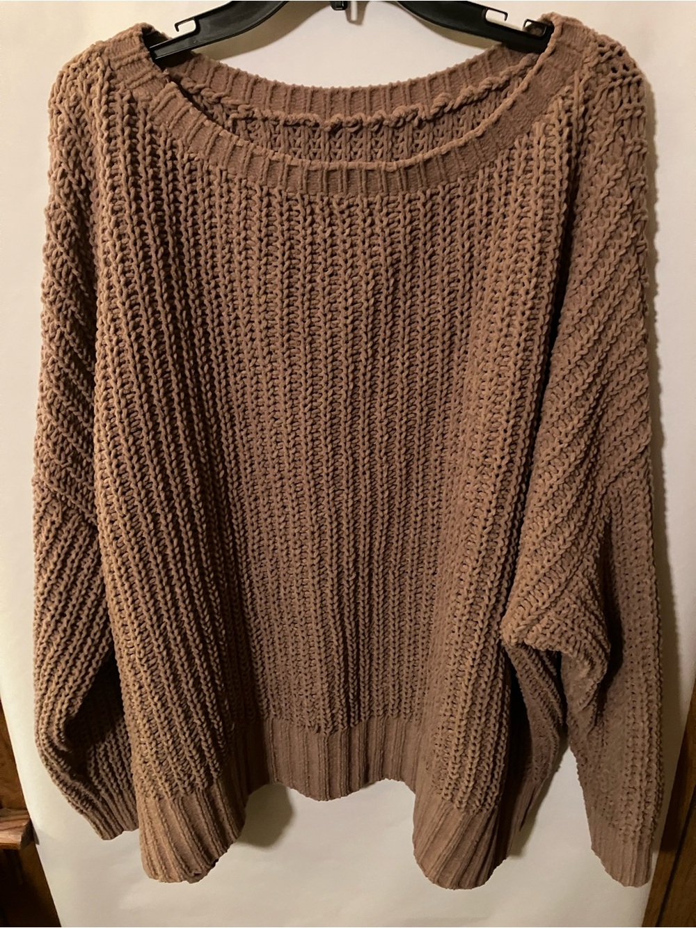 Neutral Brown Chunky Knit Women’s Sweater by American Eagle size large